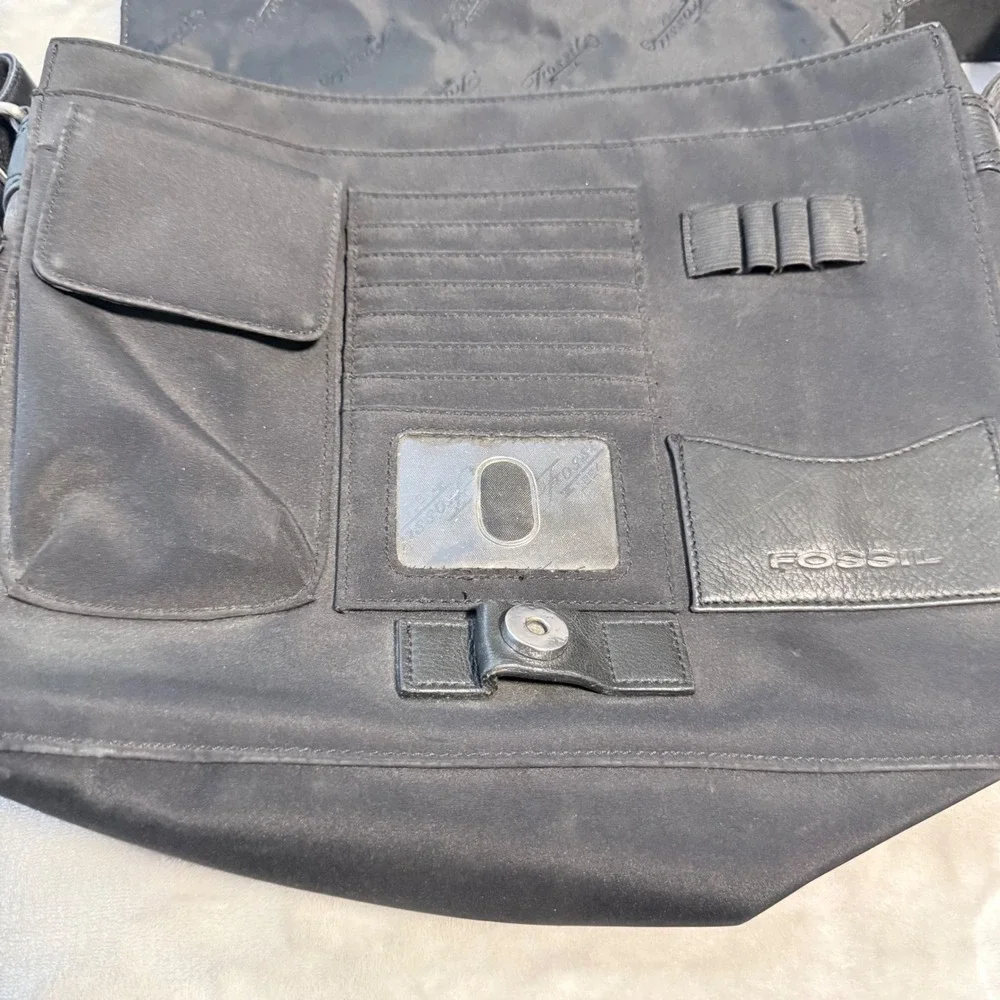 Fossil Black Leather Nylon Messenger Bag Organizer Laptop Crossbody Adjustable